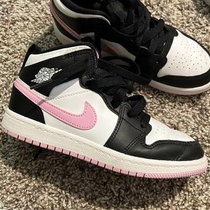 Jordan 1 Mid White Black and Arctic Pink